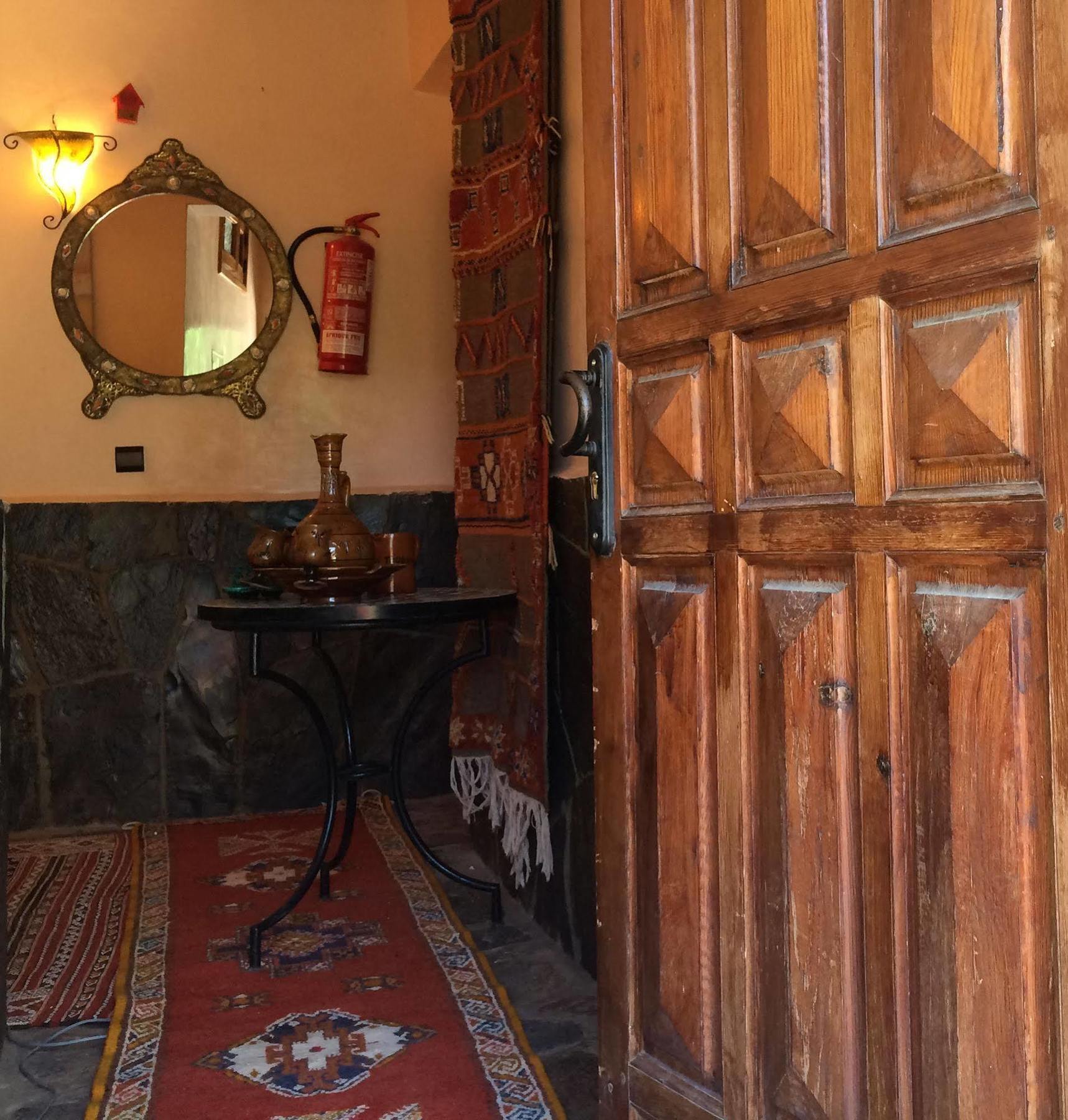 Dar Aglzime Hotel Aroumd Luaran gambar