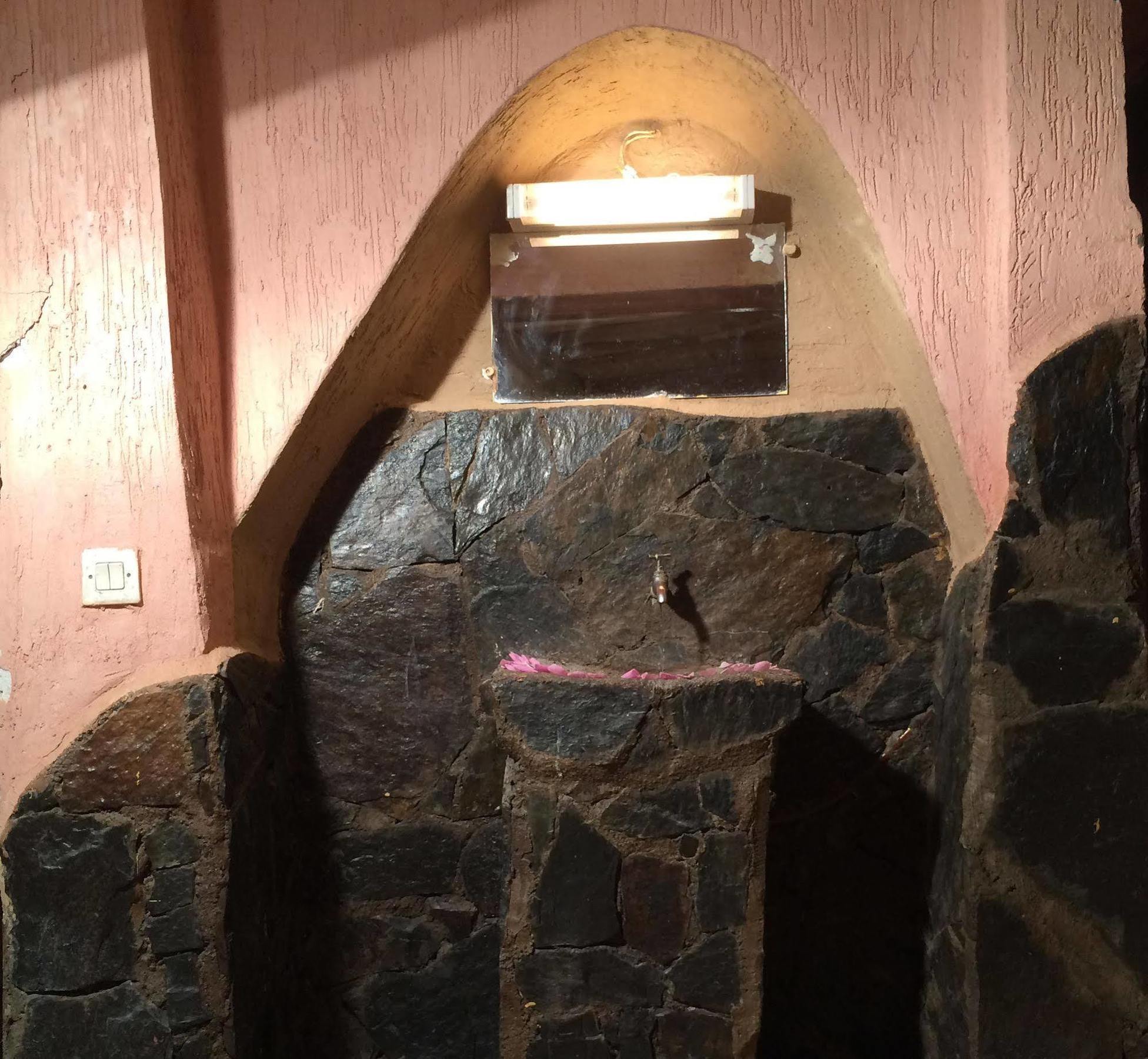 Dar Aglzime Hotel Aroumd Luaran gambar