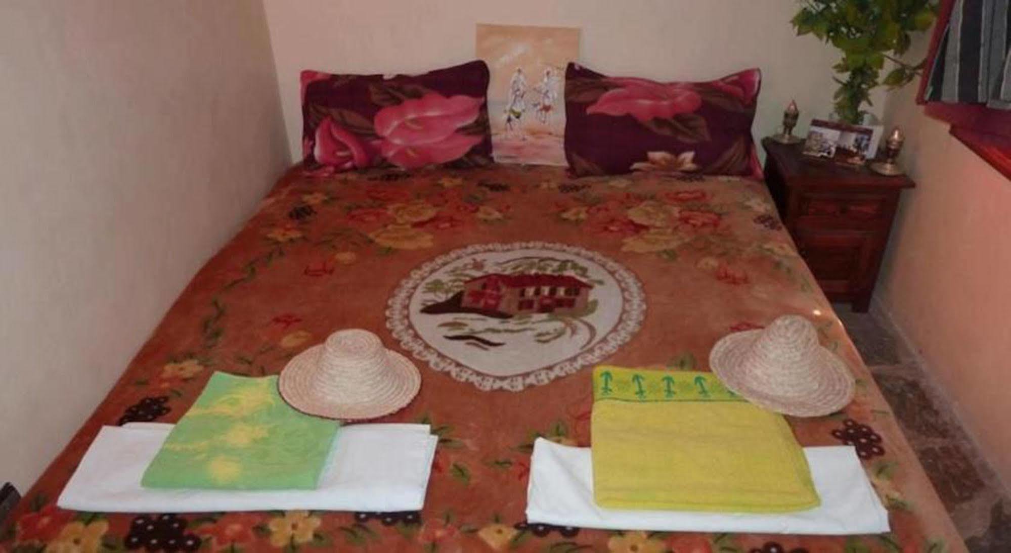 Dar Aglzime Hotel Aroumd Luaran gambar